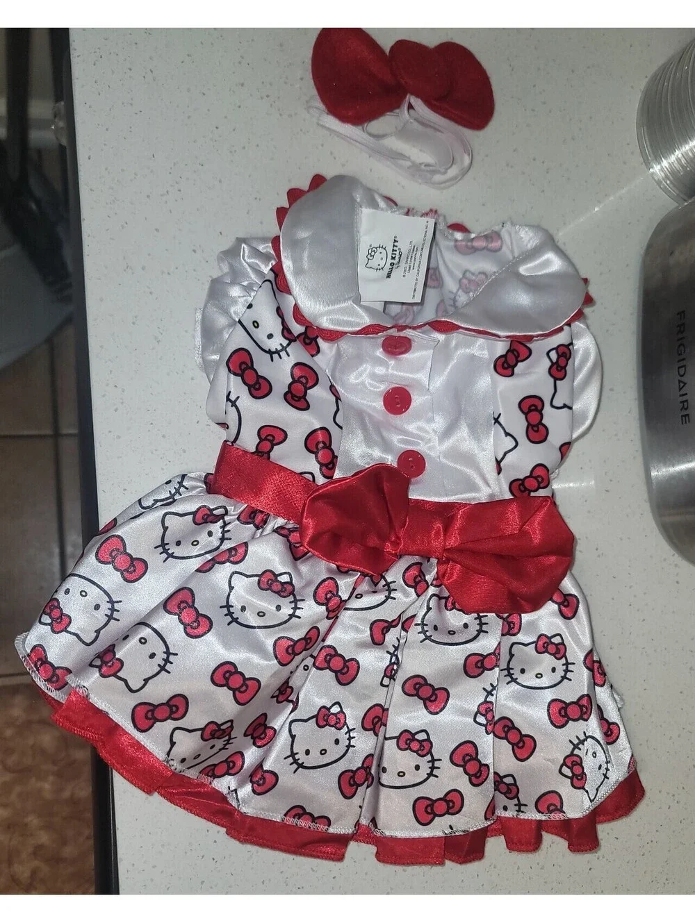 HELLO KITTY PET SATIN CLASSIC PARTY DRESS & HEAD BOW SET MEDIUM NWT